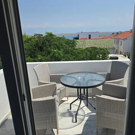 Apartmán Serenity Sunset Sea View Apartment, 250 M From The